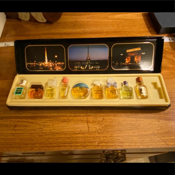 Les Meilleurs Other - Vintage 1950’s Les Meilleurs Paris Mini Perfume Set